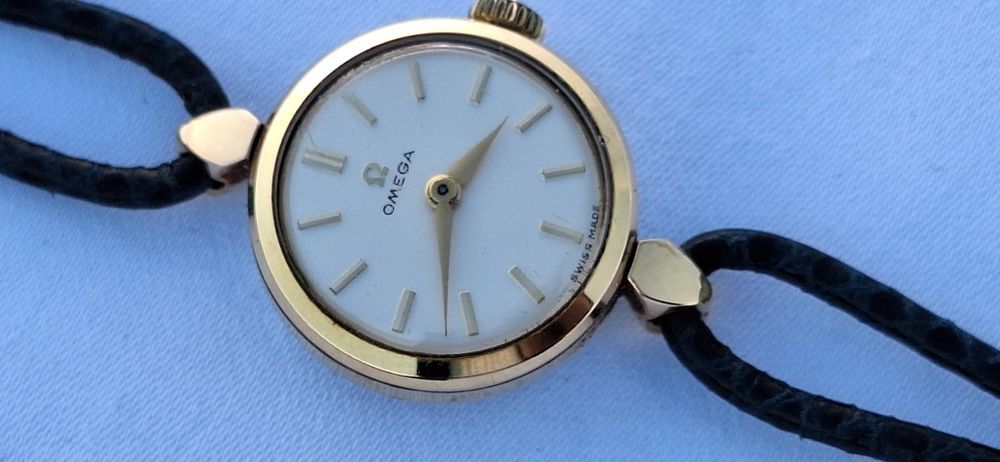 Ceas OMEGA mecanic original de dama