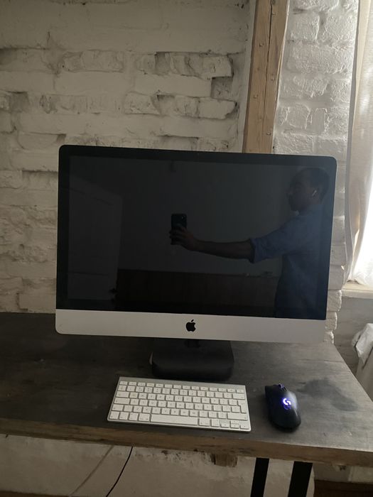 Imac 27 late 2009 +apple keyboard + logitch mouse