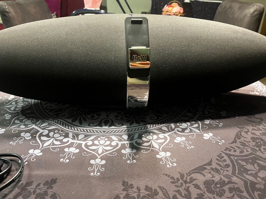 Аудио система Bower&Wilkins Zeppelin