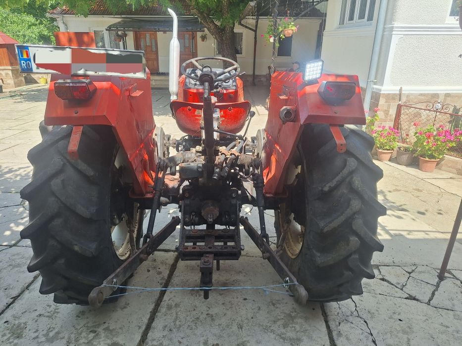 Vând Tractor Universal 445 Af:1995