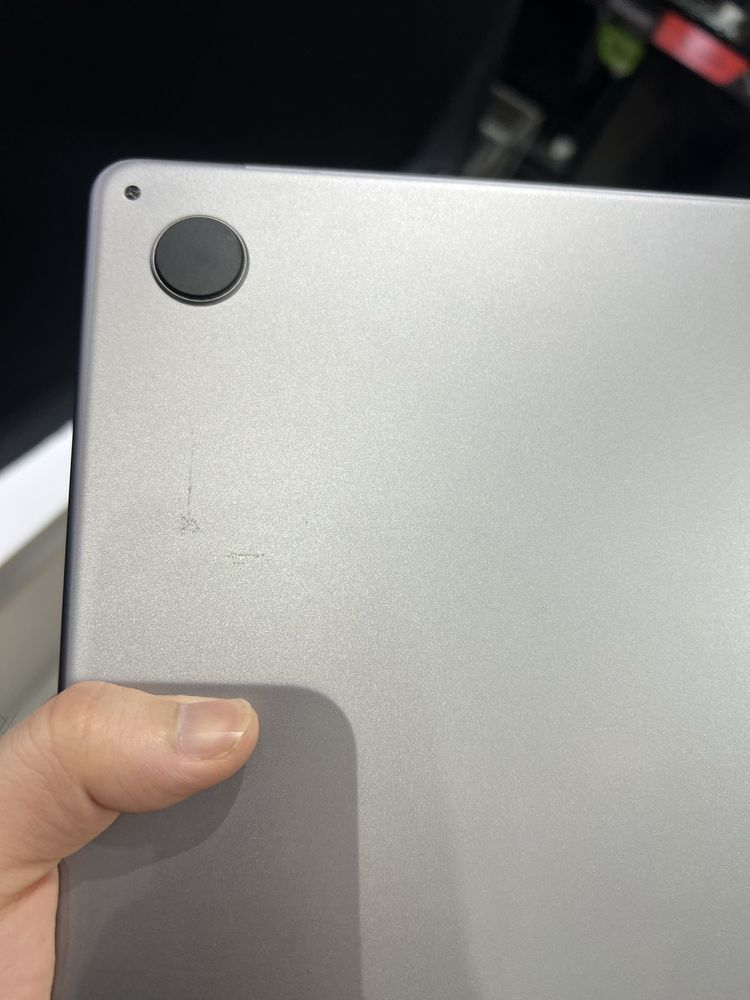 Macbook air m2 karopka document bor 95 batare 169 sikl
