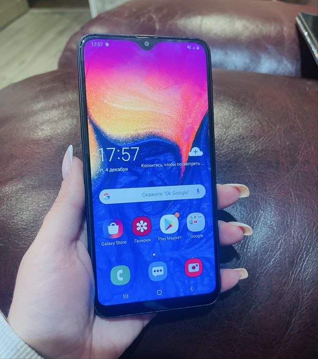 Продам Самсунг А 10