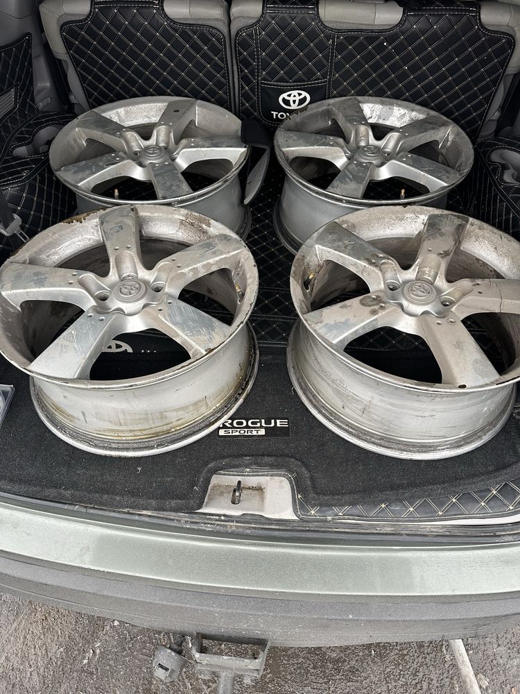 Продам диск r 18  5/114/3