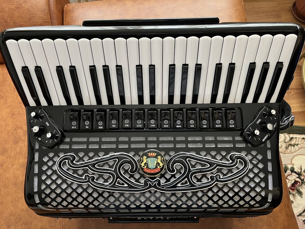 Acordeon Guerrini Master Superior 5