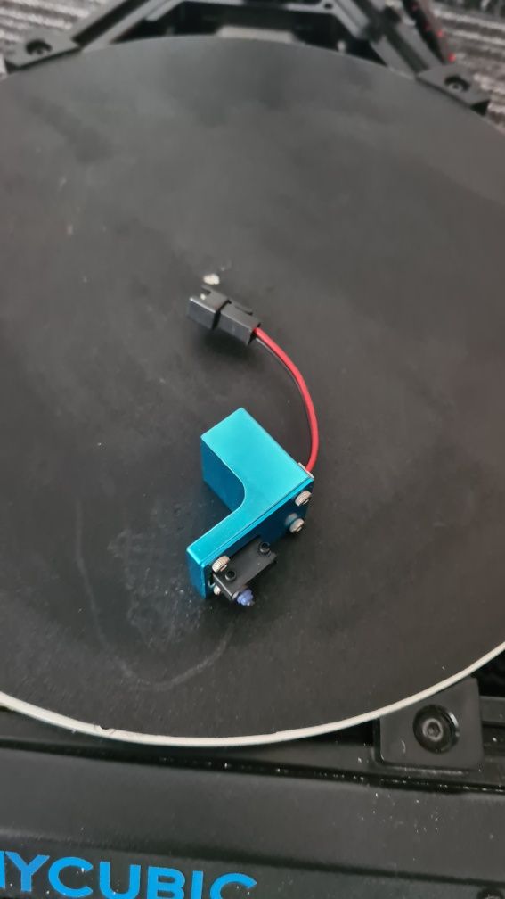 Продавам 3Д принтер/3D printer Anycubic Kossel Pulley