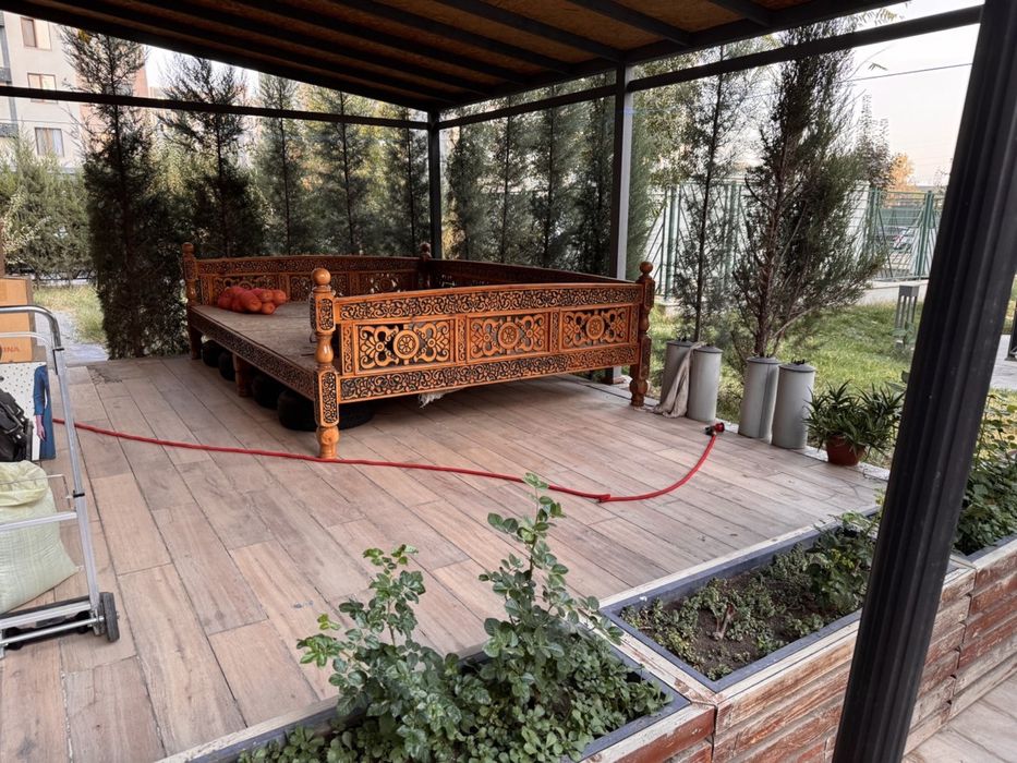 Продается квартира 4 комнатная, 1 этаж с Террасой