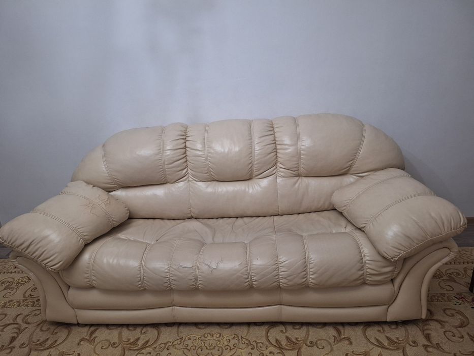 Диван,кровать продаю вместе