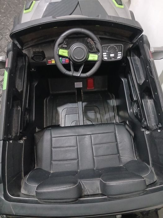 Bolalar elektra mashinasi