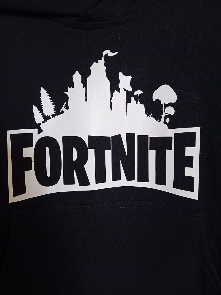 Vand trening Annia Fornite ptr copii marime 9-10ani  Nou,nefolosit!