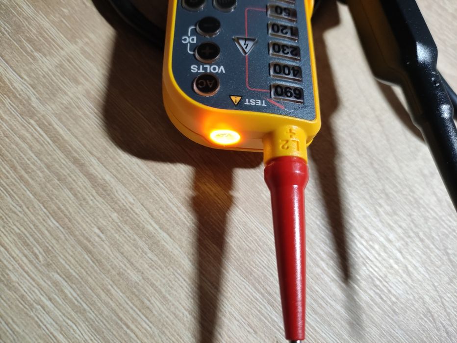 Multimetru digital Fluke T 130 Nou