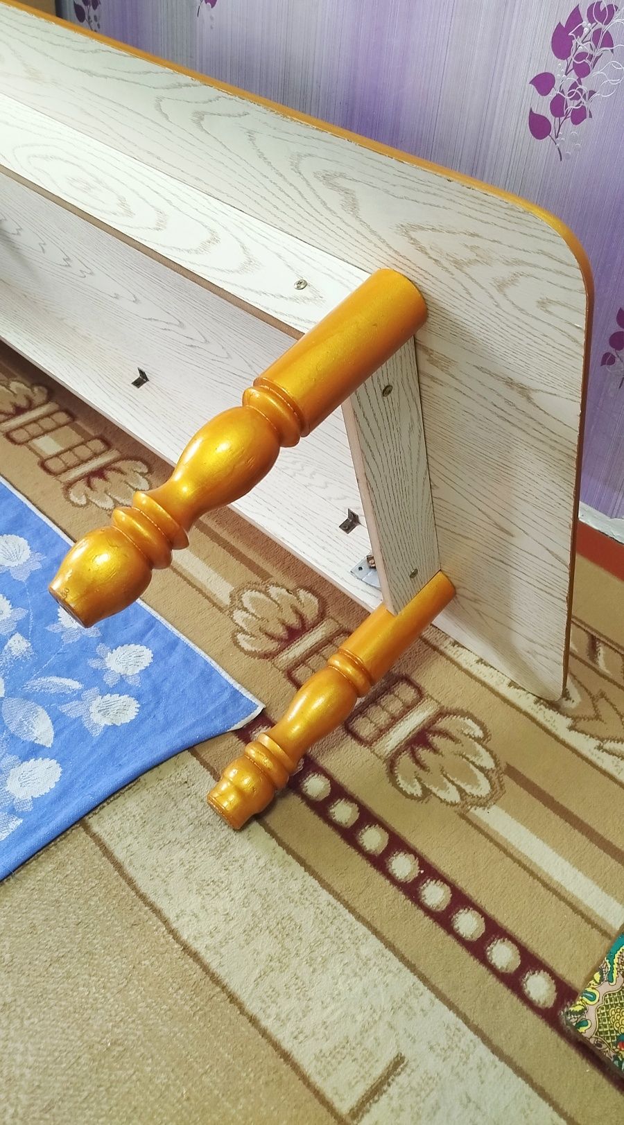 Xontaxta mustaxkam eng qalin 16 mm (MDF) emdefdan burchaklari aval qli