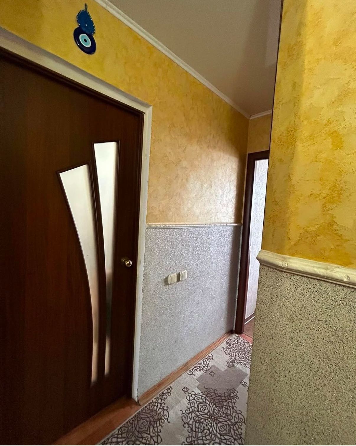 Продам 2 ком кв 46 м2 в районе универмаг