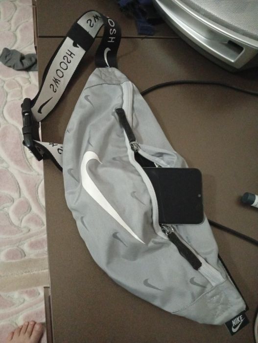 Спортивная сумка для телефона