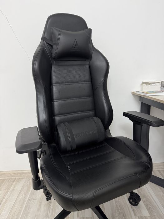 Игровое кресло Vertagear — б/у в отличном состоянии