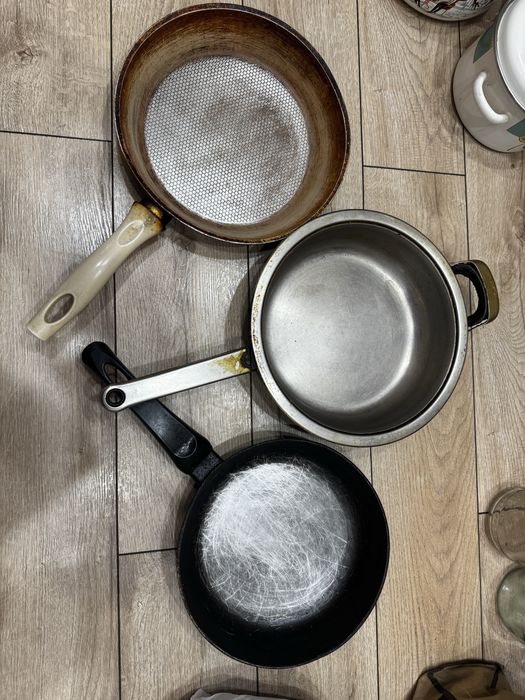 сковороды кастрюли