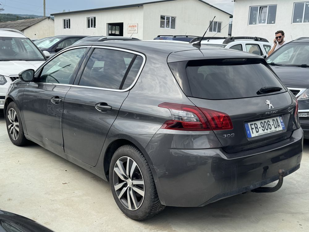 Peugeot 308 2018 | 1.2 Benzină
