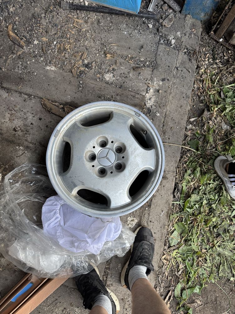 Продам диски на мерс R16