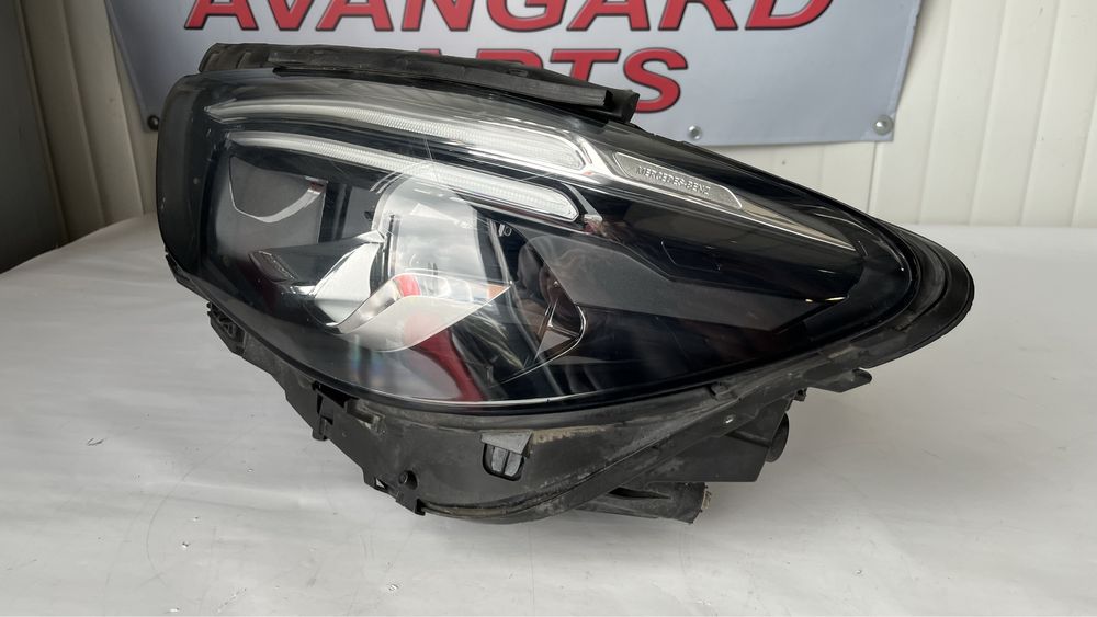 ляв фар Mercedes B Class W247 2019-