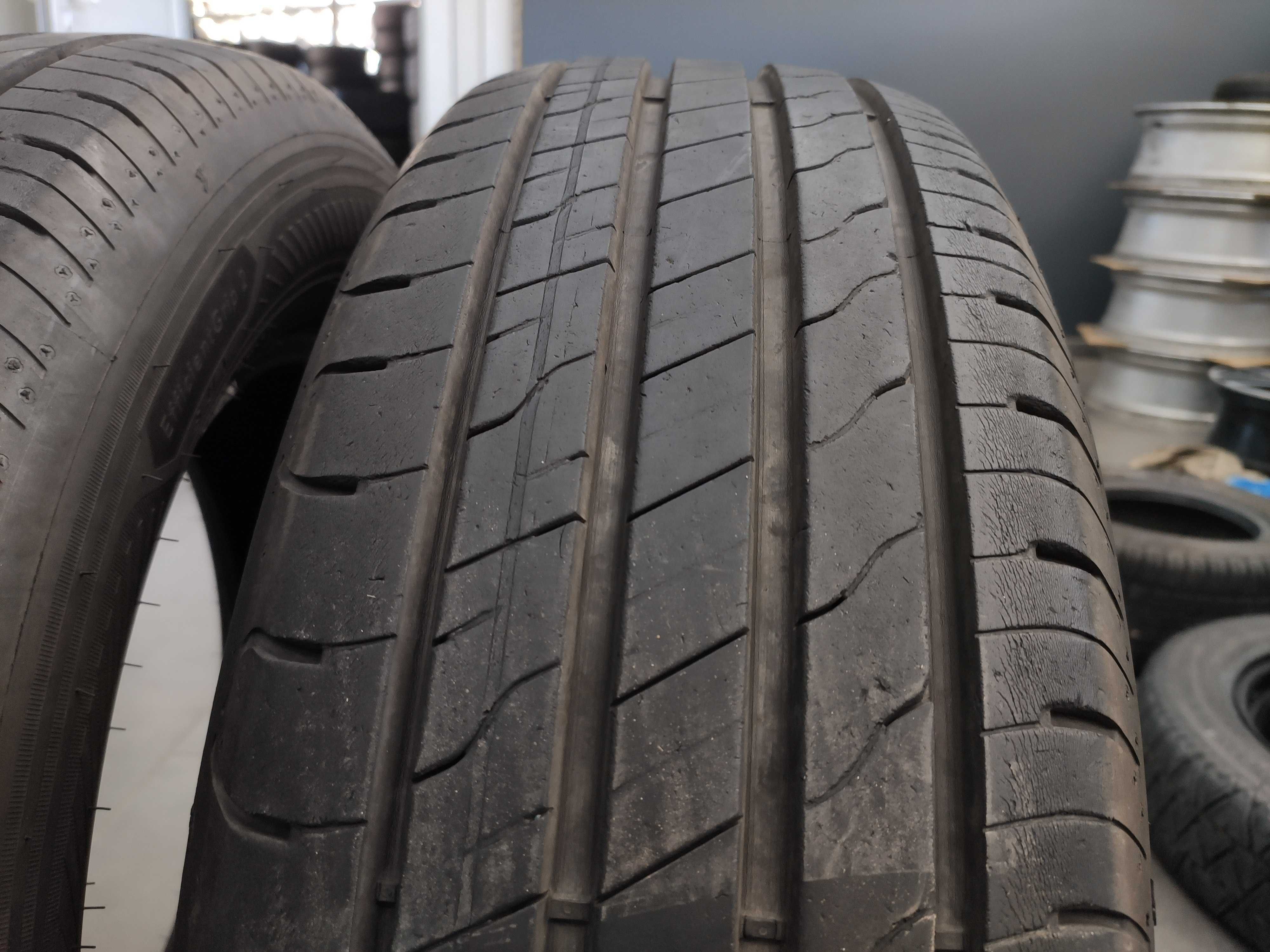 2бр Летни Гуми 215 65 16 - Goodyear - DOT 2022