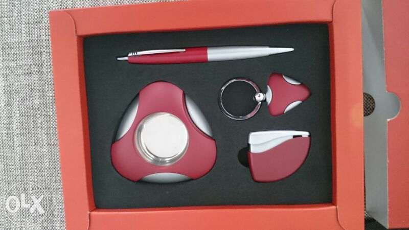 Мъжки аксесоари - колан и подаръчен комплект