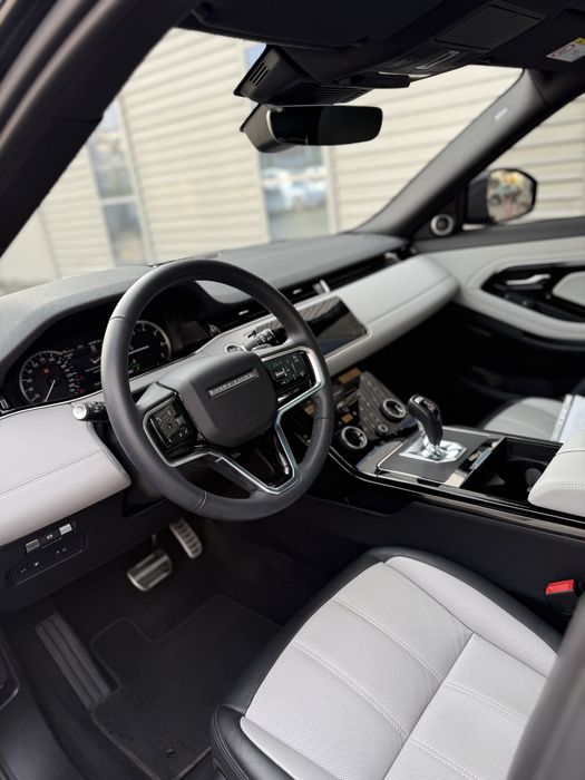 Range rover Evoque P300e