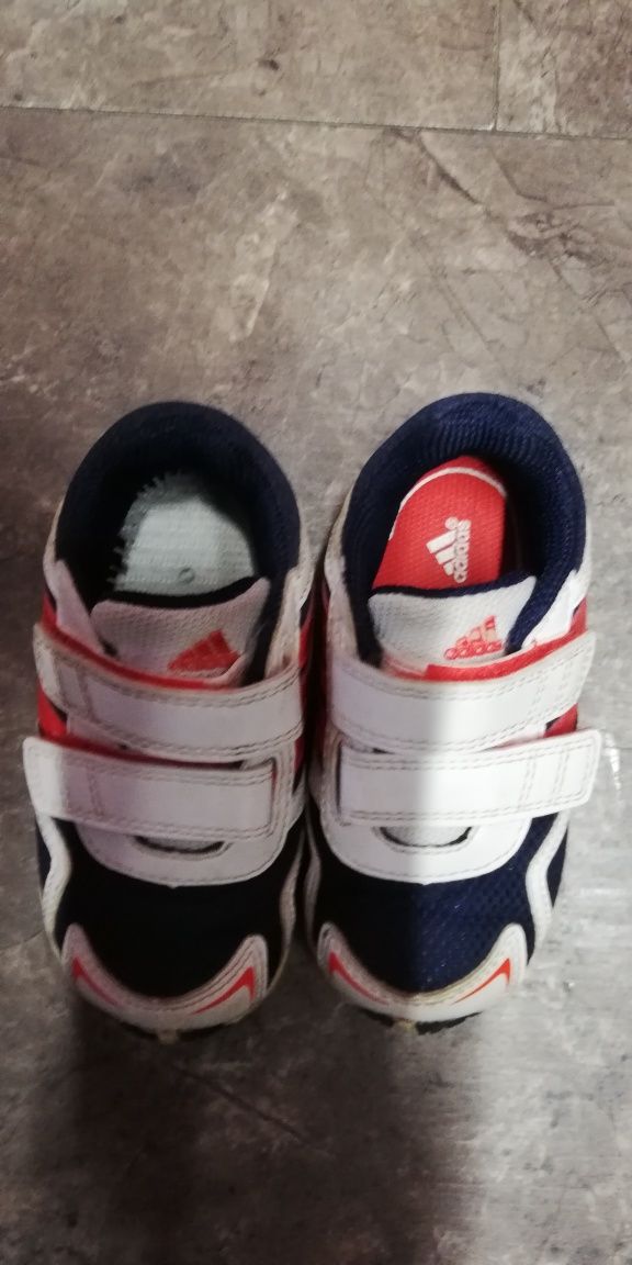 Детски маратонки Adidas размер 22