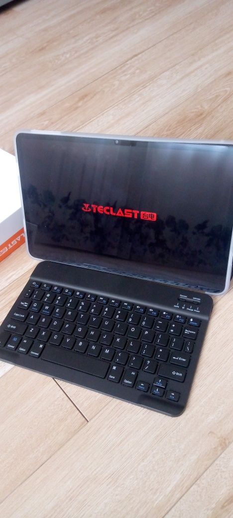 Планшет практически новый Teclast T60