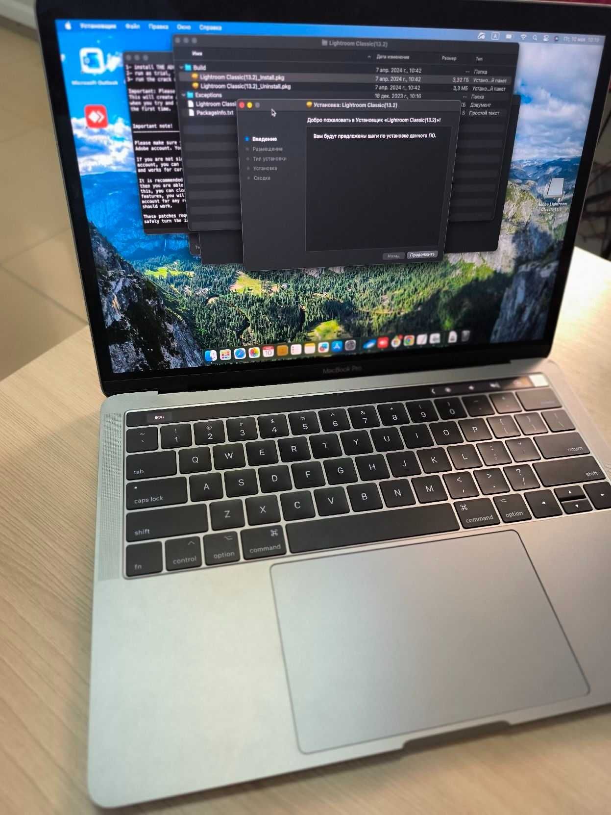 Нотубук Macbook Pro 2017 Touch Bar + Touch ID