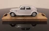 Lancia Aprilia berlina (1936-1948) 1:43 Brumm