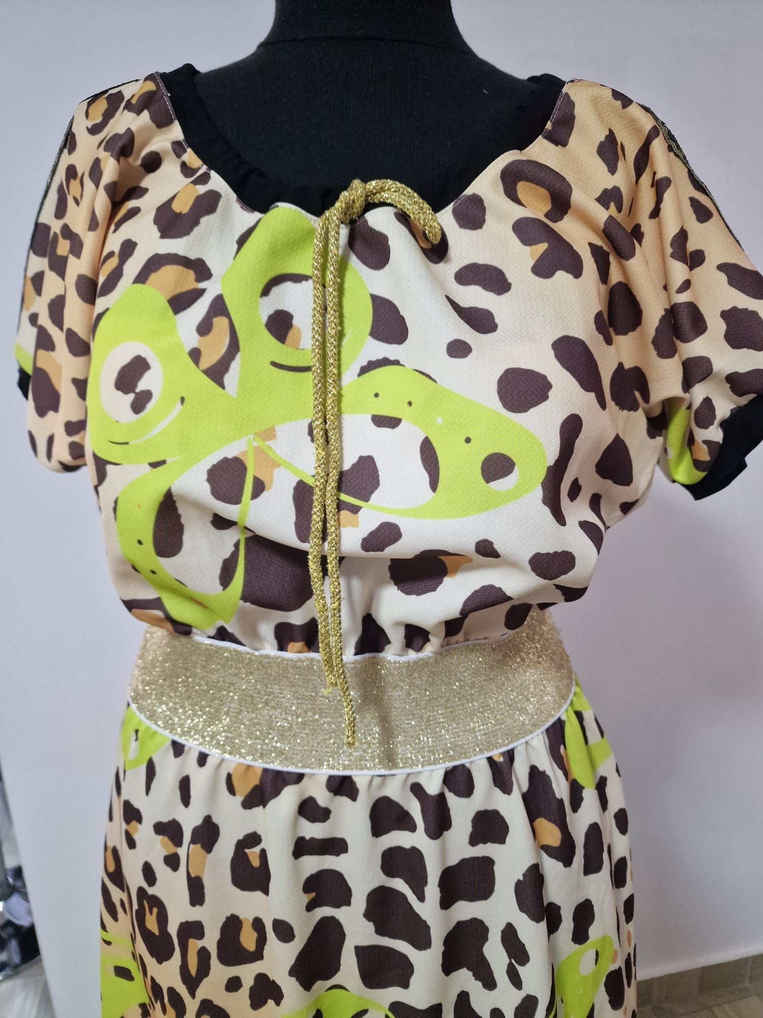 Rochie lunga animal print, cu banda elastica in talie si buzunare