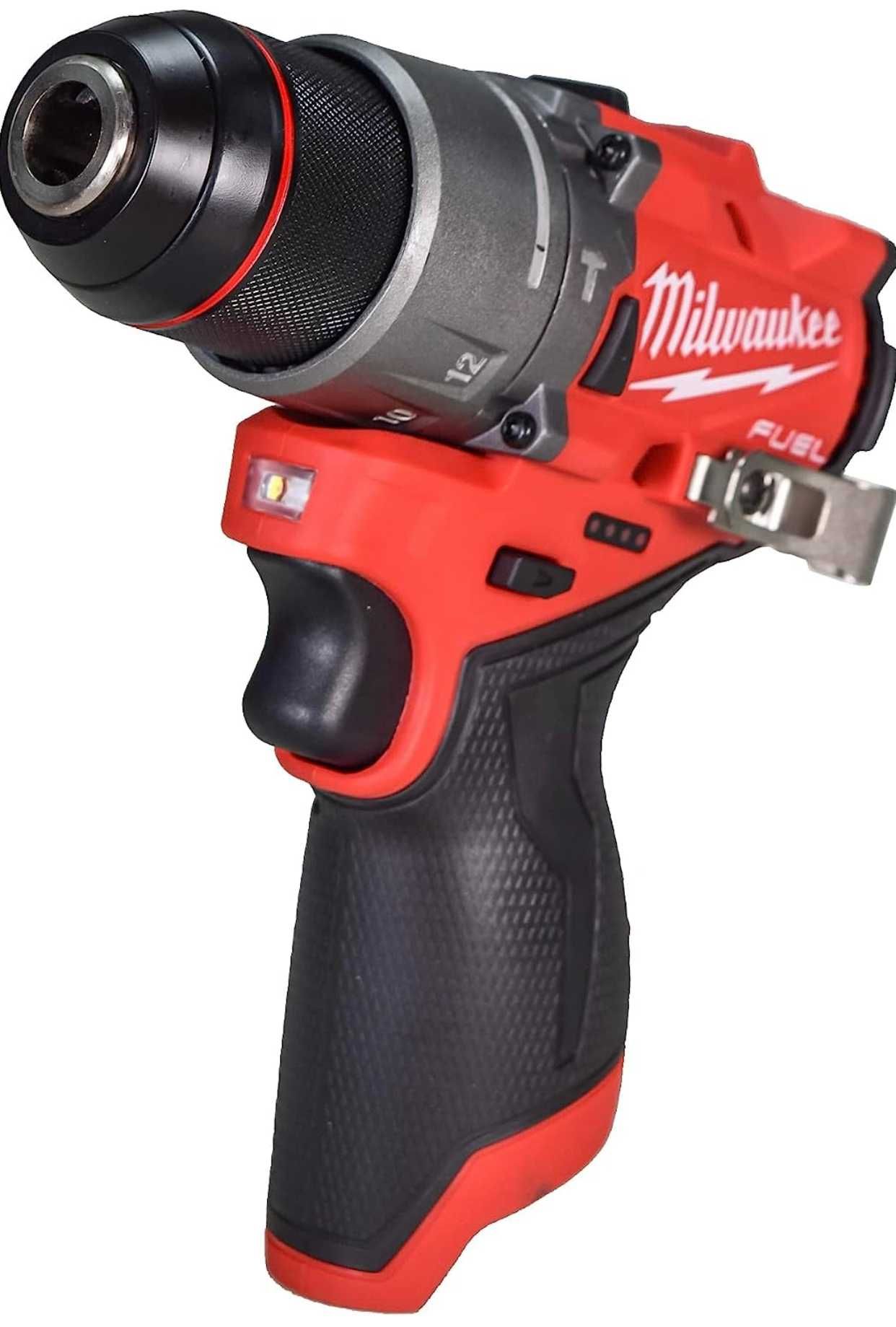 Аккумуляторная ударная дрель-шуруповерт MILWAUKEE M12 FUEL 3404-20