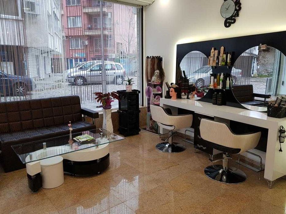 Луксозен фризьорски салон на две нива
