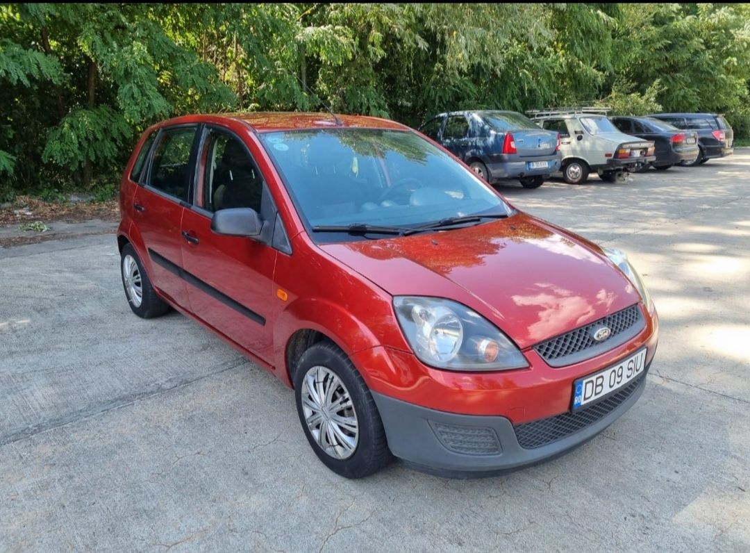 Ford fiesta 1.3 benzina proprietar! An 2009