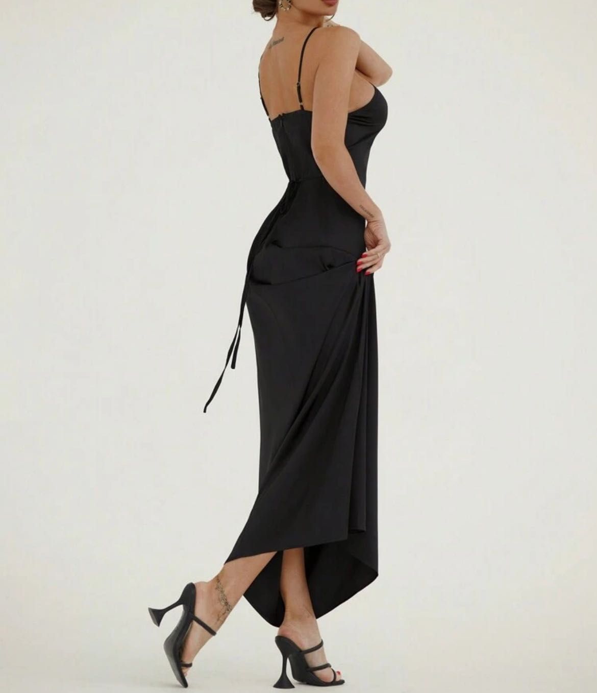 Черна сатенирана рокля Зара Zara