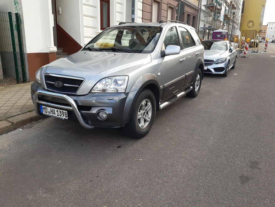 Vând kia sorento Automată sau schimb cu dubă
