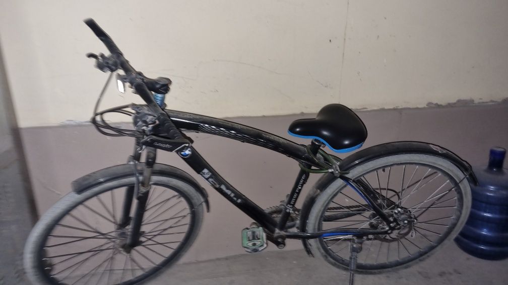 Velosiped BMW holati ortacha