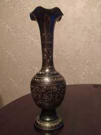 Ваза индийская 1 шт (латунь), и глиняная ваза