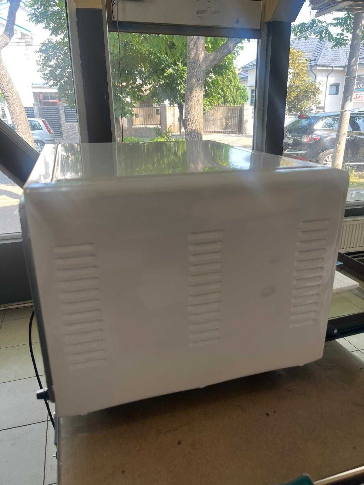 Cuptor electric Heinner