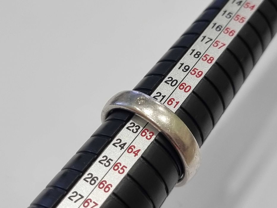 Сребърен пръстен с диамант