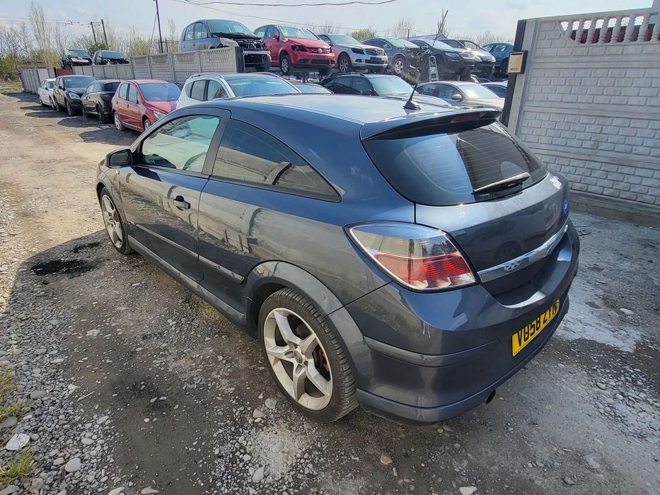 Usa stanga fata/Haion spate/Stop/Bara spate Opel astra H GTC