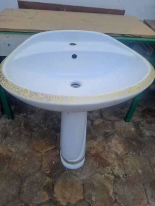 Раковина сотилади.