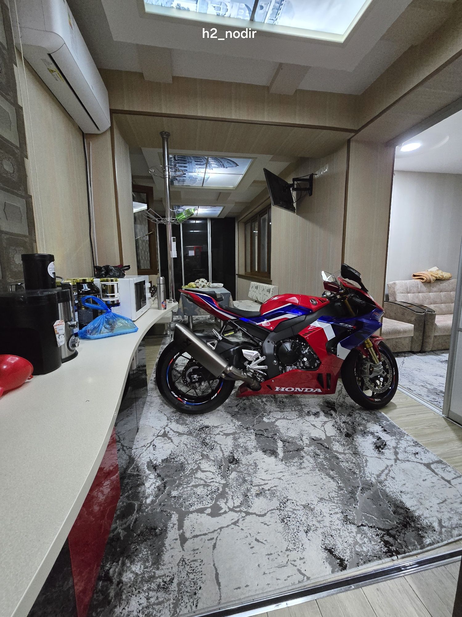 Сотилади Honda cbr1000rr-r fireblade sp 2020