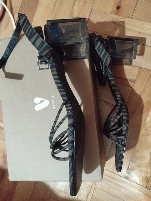 Сандали BY VERY, зебра принт