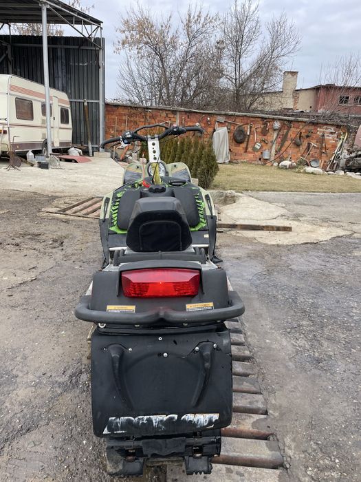 Arctic cat моторна шейна ………