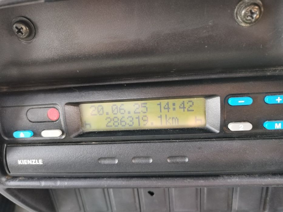 Nissan Atleon Basculabil + Macara
