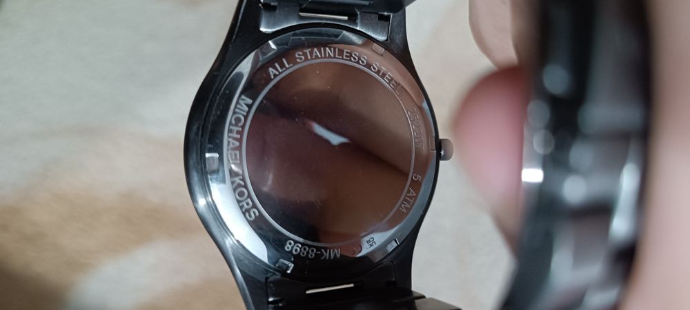Часы наручные Michael Kors, не ношенные