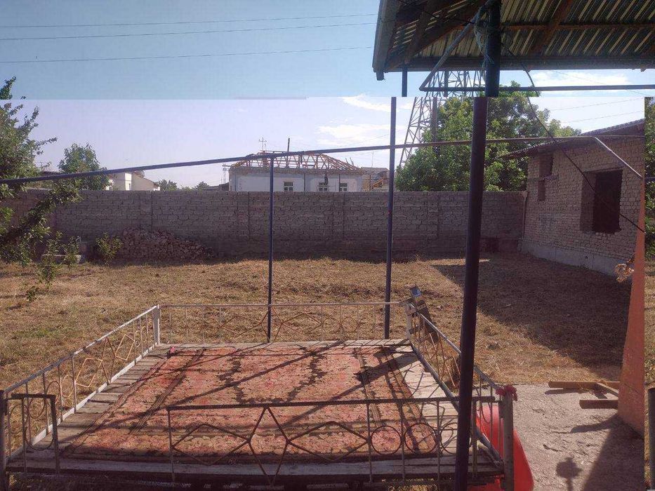 “Uy Sotiladi 5 xonali, 10-sotix”