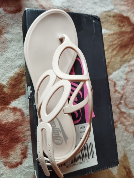 Продам пляжные шлепанцы