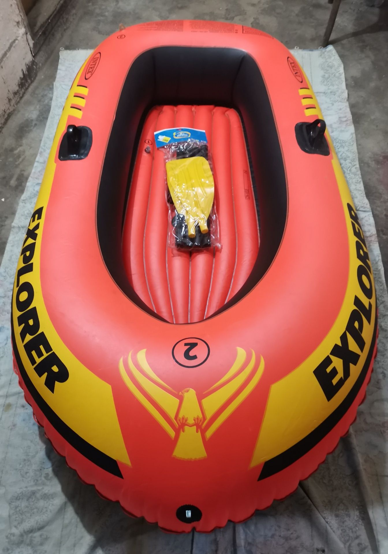 Pachet Barci Explorer + Saltea Intex