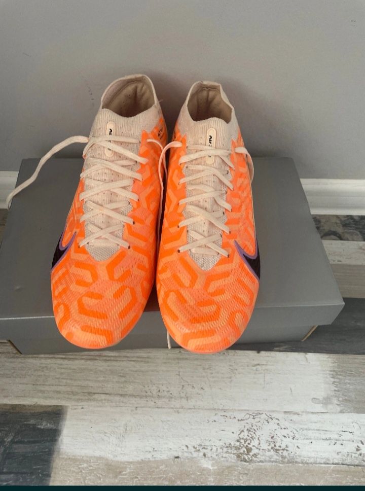 Бутонки Nike Mercurial